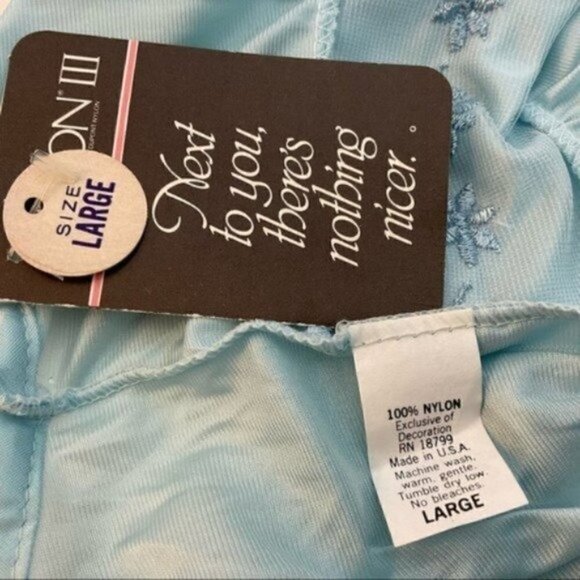 VINTAGE NWT Bernette New York Blue Lingerie Embroidered Nylon Night Gown Large - Picture 6 of 8